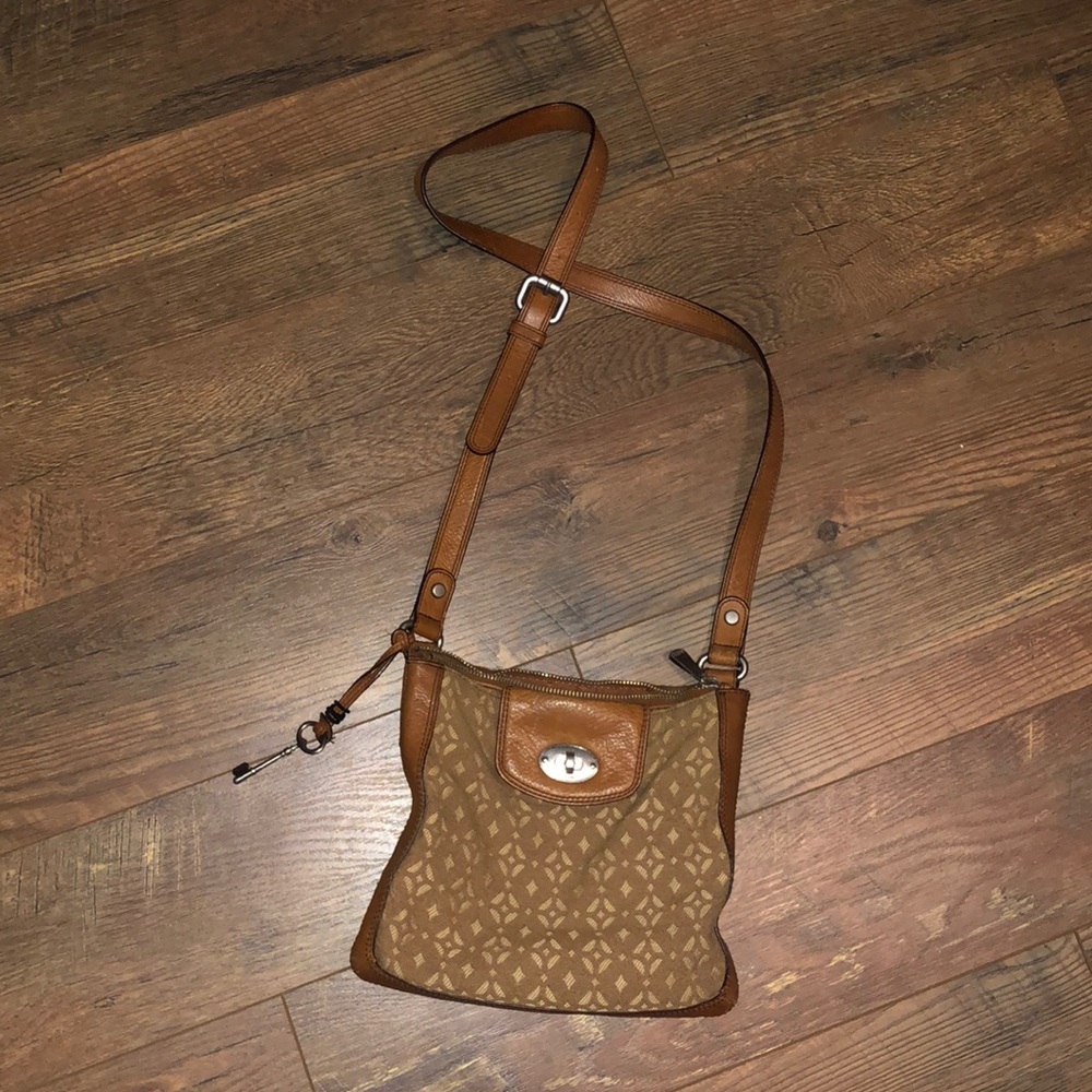 Fossil purse